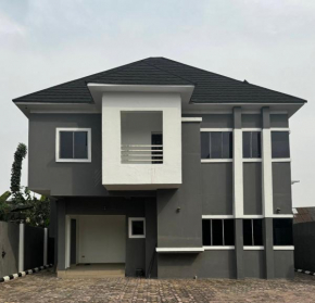 Lux Homes
